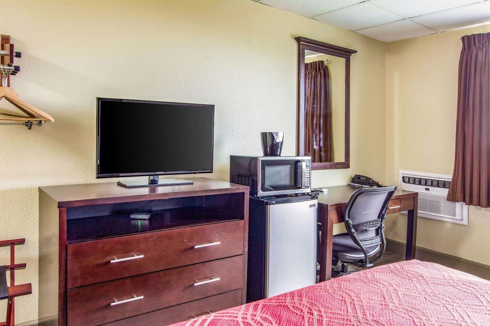 Econo Lodge Newport Exterior foto